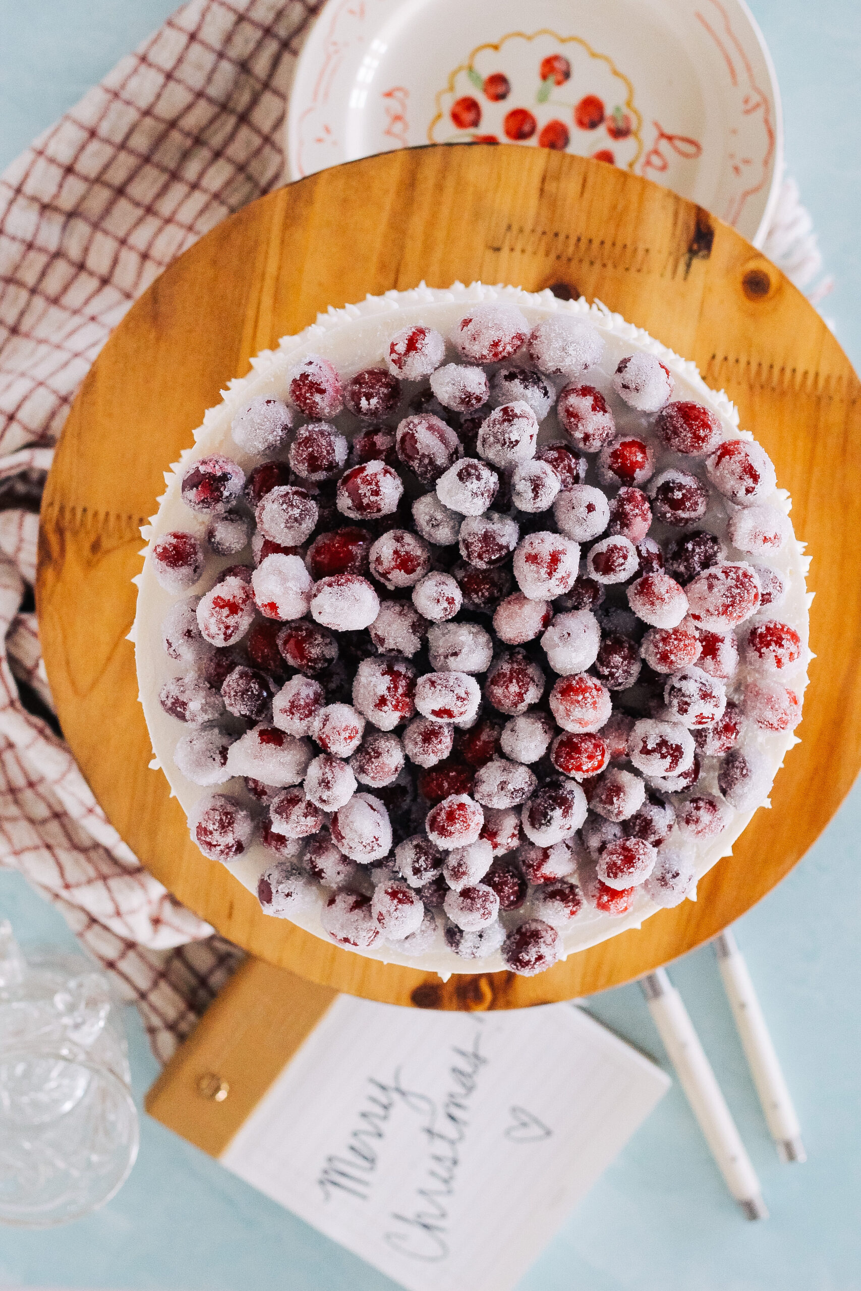 Overhead view of a cake.