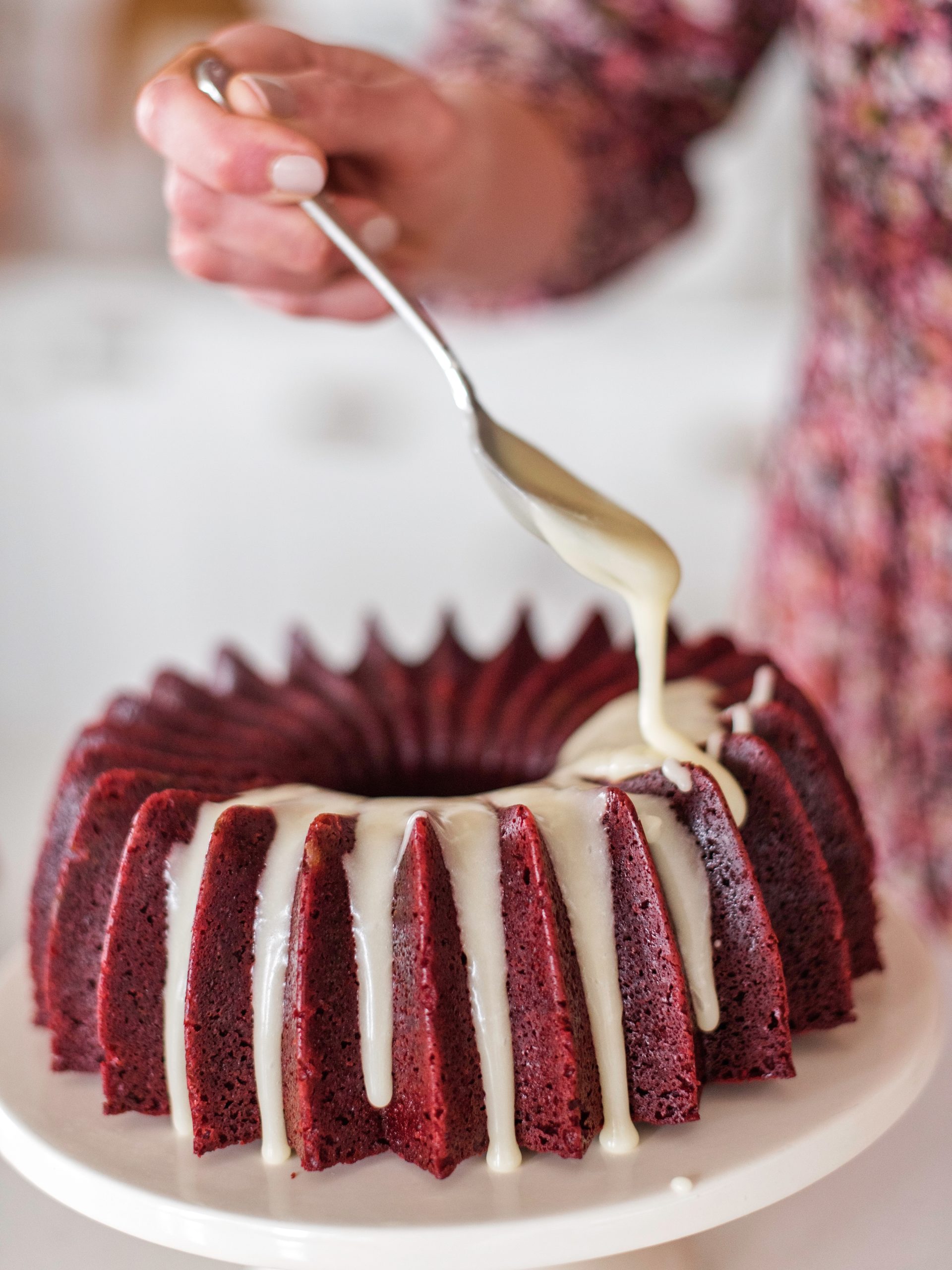 The most delicious red velvet bundt with a cream cheese icing. #redvelvetcake #redvelvetbundtcake #valentinesdaycake #valentinesdessert #valentinesrecipe #redvelvet #cakebycourtney